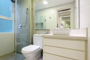 Apartment | Bathroom | Toilet paper
