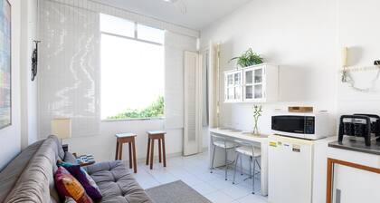 Comfort in Ipanema 2 Blocks From the Beach Vp604