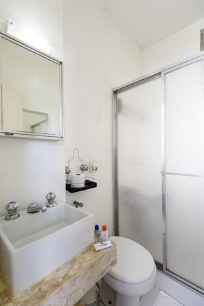 Apartment | Bathroom