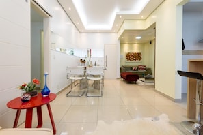 House | 2 bedrooms, WiFi - Style in Ipanema Good Location Vp305 (Rio de Janeiro)