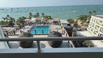 Ocean Panorama Suite | Balcony view