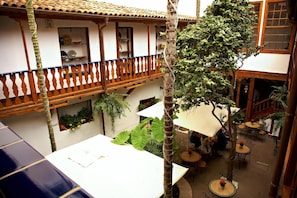 Outdoor dining - Emblematico San Agustin Hotel (Icod de los Vinos)