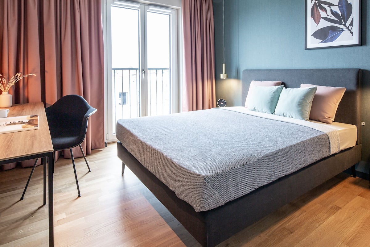 Apartment Xtra Smart | Hypo-allergenic bedding, in-room safe, desk, soundproofing