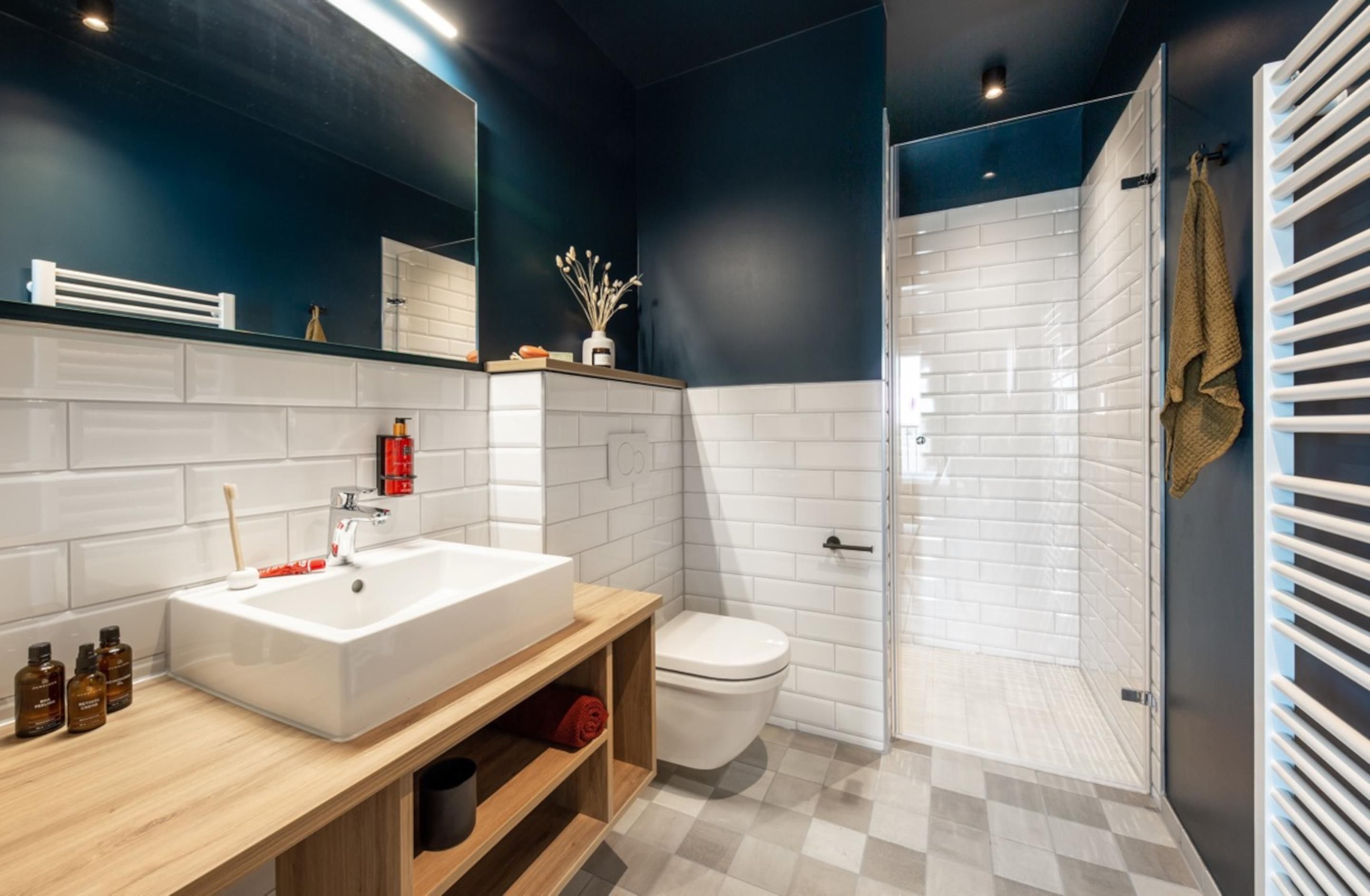 Standard-Apartment, 1 Queen-Bett, Küche (Full Kitchen) | Badezimmer | Dusche, Haartrockner, Fußbodenheizung (Badezimmer), Seife