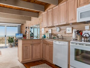 Mikrovågsugn och diskmaskin