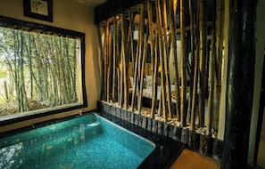 Outdoor pool - Mogli Resorts Kanha (Bichhiya)