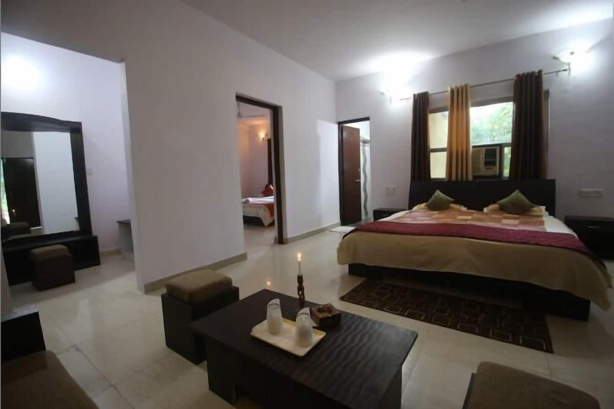 Studio Deluxe | Bộ đồ giường cao cấp, màn/rèm cản sáng