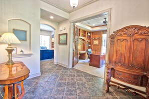 Interior - Driftwood Manor - Upscale Hill Country property with Private Pool! (Driftwood)