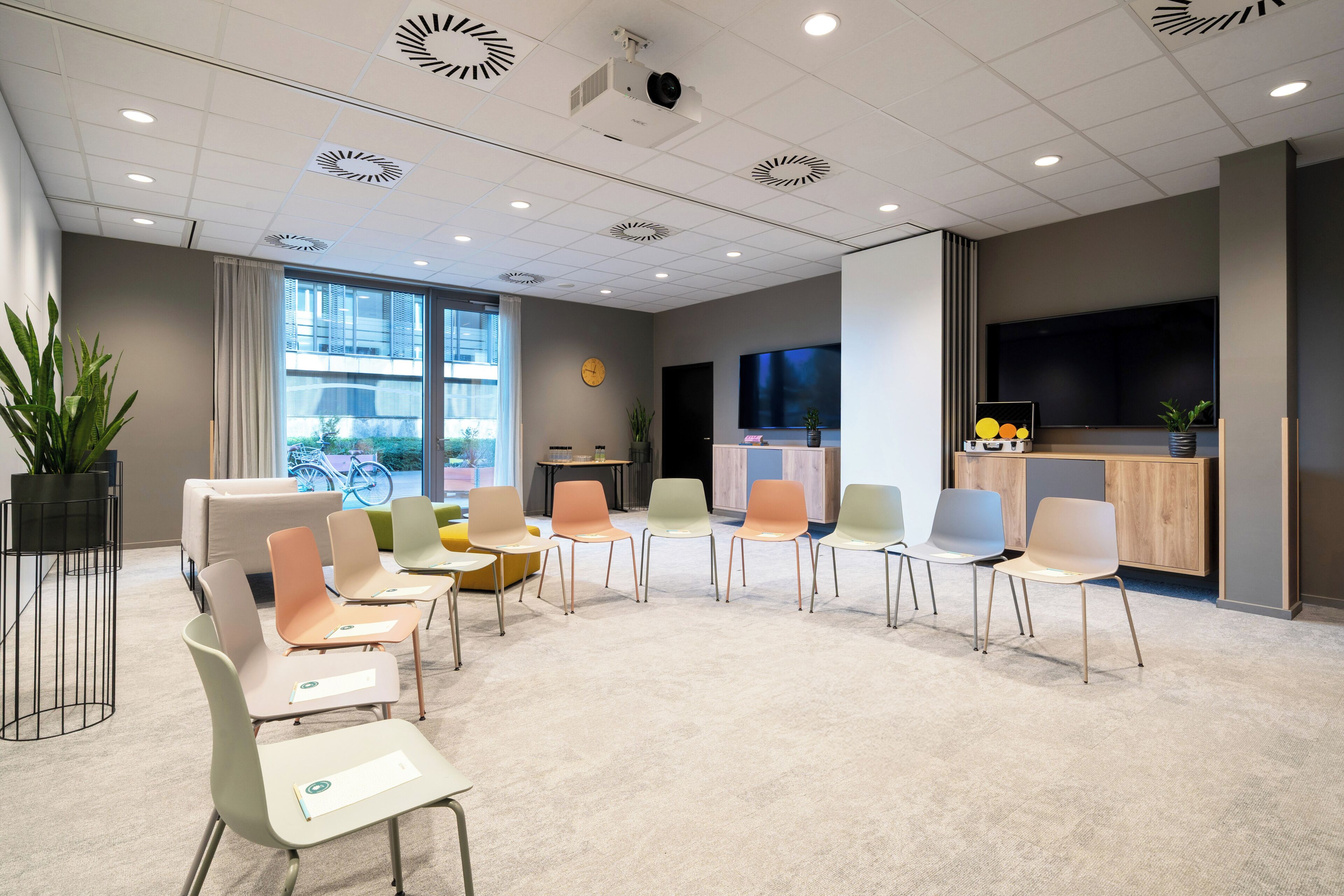 Meeting facility