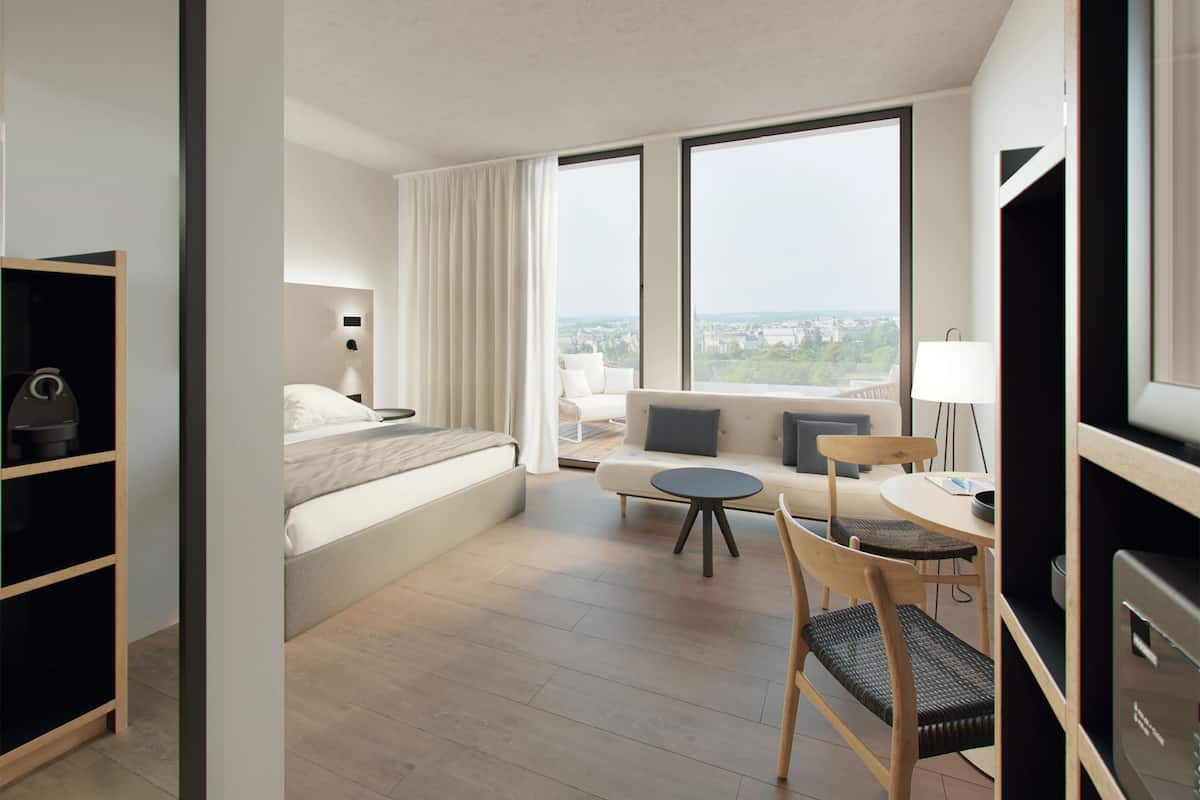 Hochwertige Bettwaren, Betten mit Memory-Foam-Matratzen, Minibar