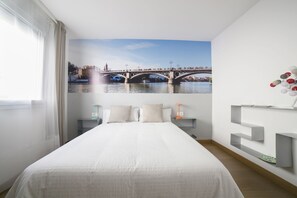 3 bedrooms, desk, iron/ironing board, WiFi