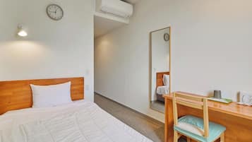 1 bedroom, desk, free WiFi, bed sheets