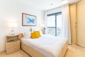 Room | Free WiFi