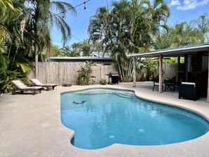 Piscina all'aperto, una piscina riscaldata