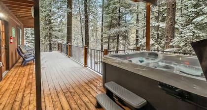 Mossy Pines Cabin .