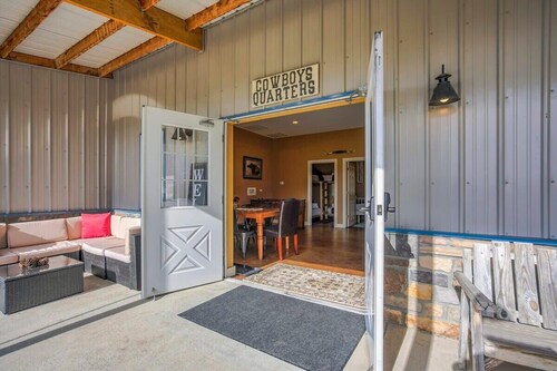 3BD |Cowboy Quarters Retreat Experience