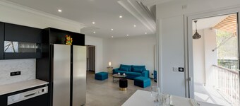 Swan Lake - Design apartment facing Lake Annecy