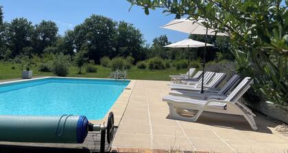 Secluded Gite, private garden, large heated pool, tranquil setting