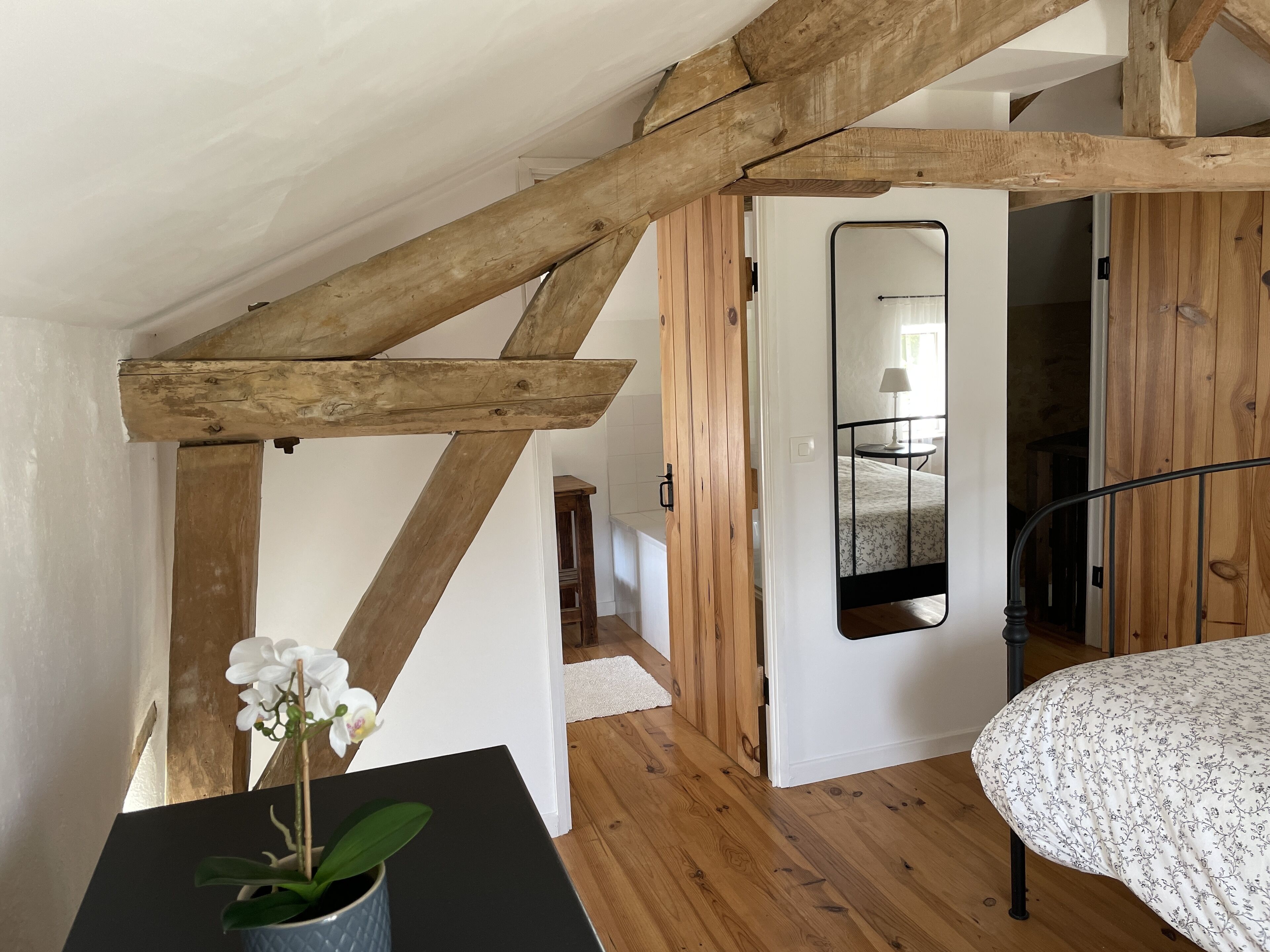 2 chambres, fer et planche à repasser, Wi-Fi gratuit, draps fournis