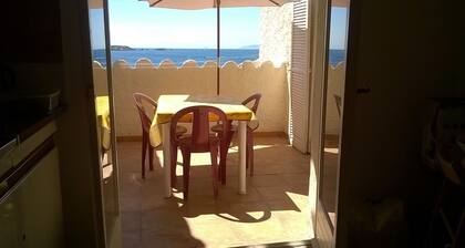 Appartement Avec Terrasse Face Ă la mer et a l'ile des Embiez