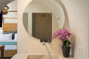 Honeymoon Suite with Outdoor Hot Tub | Bathroom | Shower, free toiletries, hair dryer, bathrobes - Gala Suites  (Santorini)