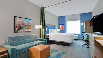 Työpöytä, kannettavalle tietokoneelle sopiva työtila, pimennysverhot