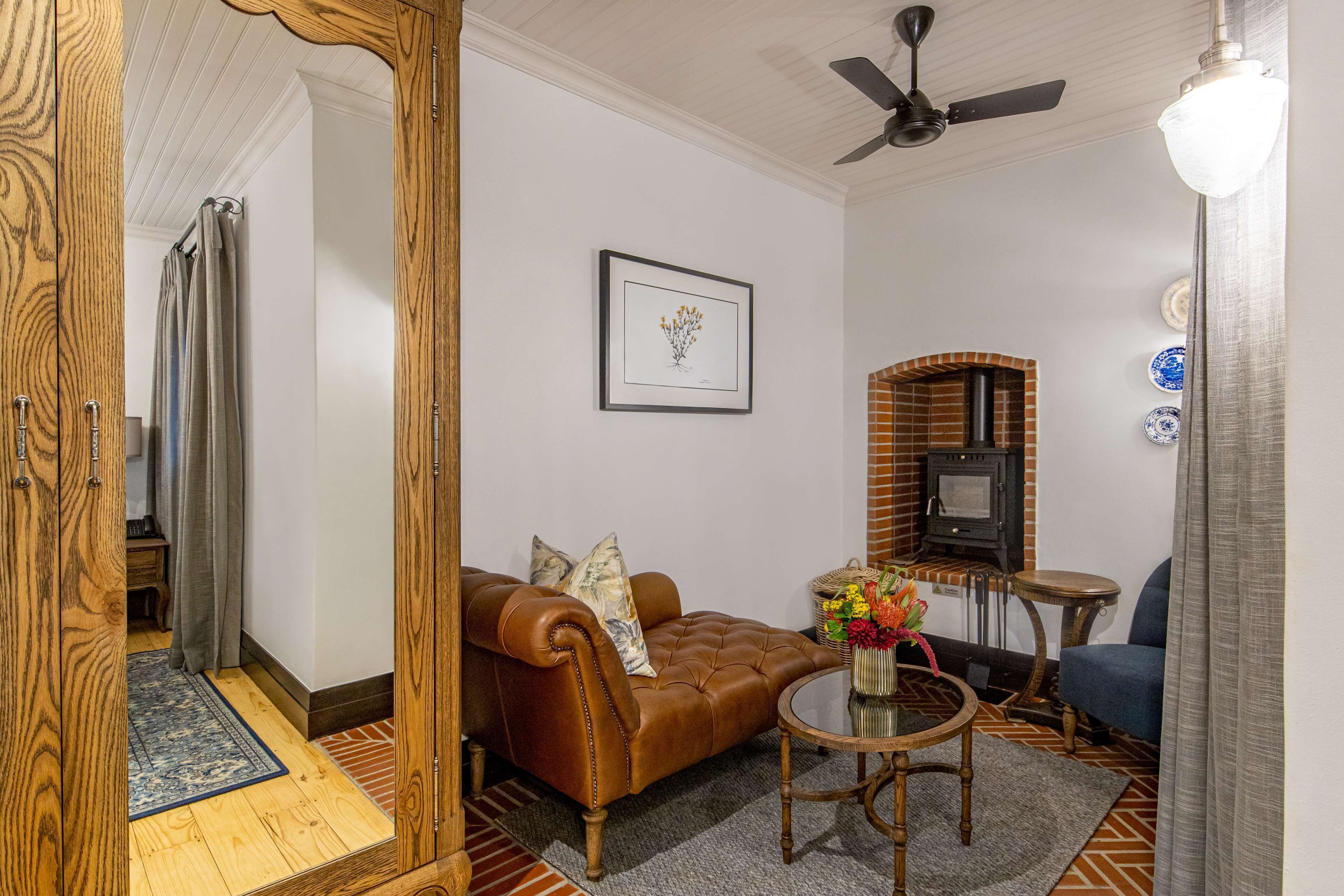 wagenhuis suite king bed non-smoking | hypo-allergenic bedding, minibar, in-room safe, blackout curtains