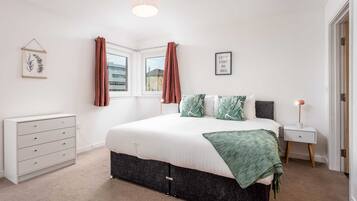 2 bedrooms, desk, iron/ironing board, travel cot