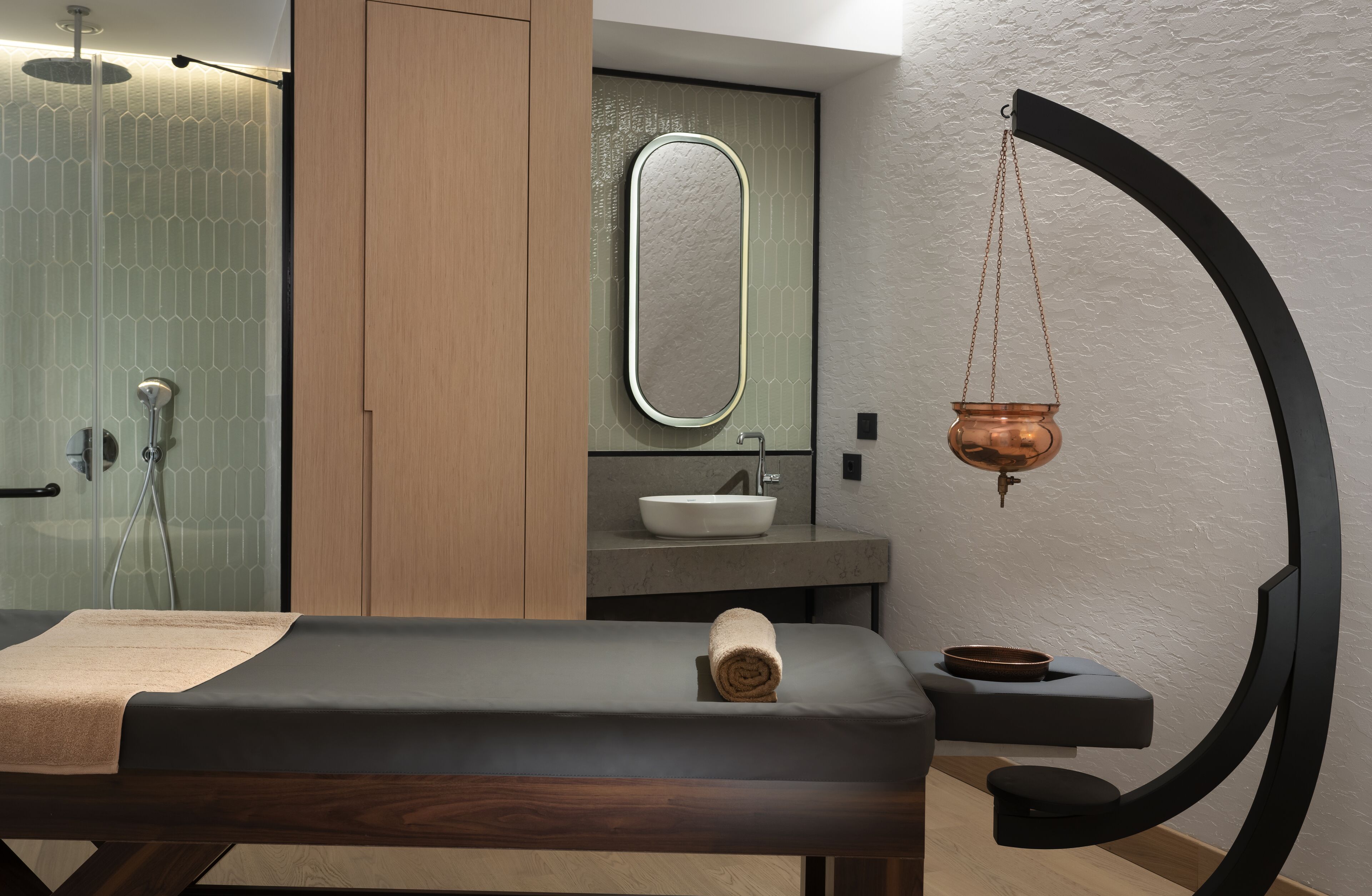 sauna, hot tub, steam room