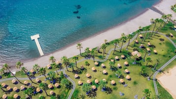 Private beach, free beach cabanas, sun-loungers, beach umbrellas