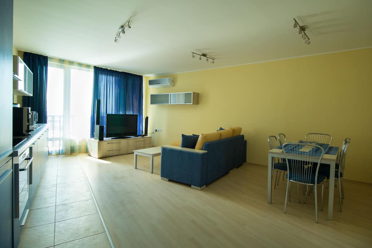 Comfort Apartment | Living room