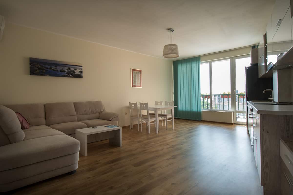 Family Apartment | Living room