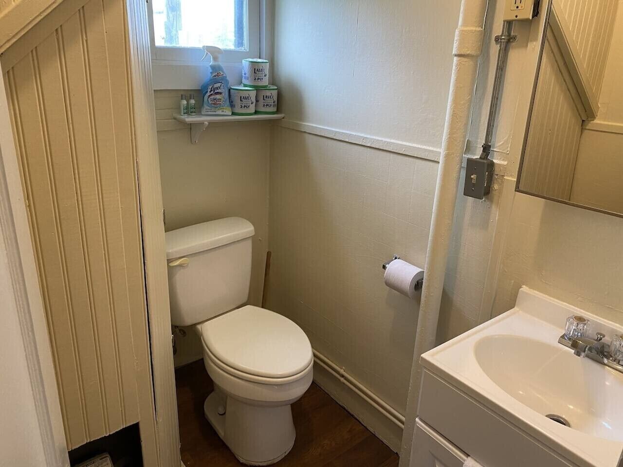 Shower, towels, soap, toilet paper