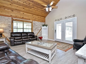 Smart TV, books - Waterpark FUN! A few steps away from the Schlitterbahn Waterpark. (New Braunfels)