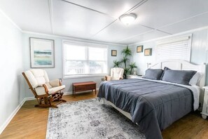 4 bedrooms, WiFi, bed sheets