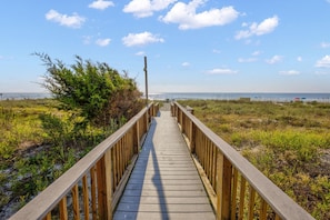 Superior-Apartment, 2 Schlafzimmer, Balkon, Meerblick | Strand-/Meerblick