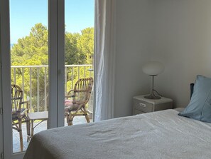 2 間睡房、熨斗/熨衫板、可攜式嬰兒床、免費 Wi-Fi