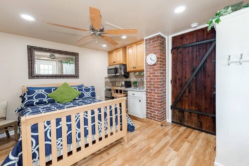 Love, Work at Mellow Yellow Suite B near DT Waxhaw