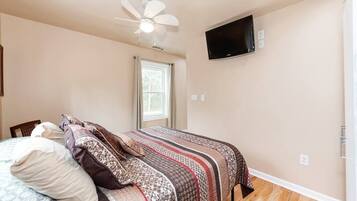 2 Schlafzimmer, Verdunkelungsvorhänge, Bügeleisen/Bügelbrett, WLAN