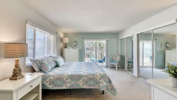 2 Schlafzimmer, Schreibtisch, Bügeleisen/Bügelbrett, Reisekinderbett