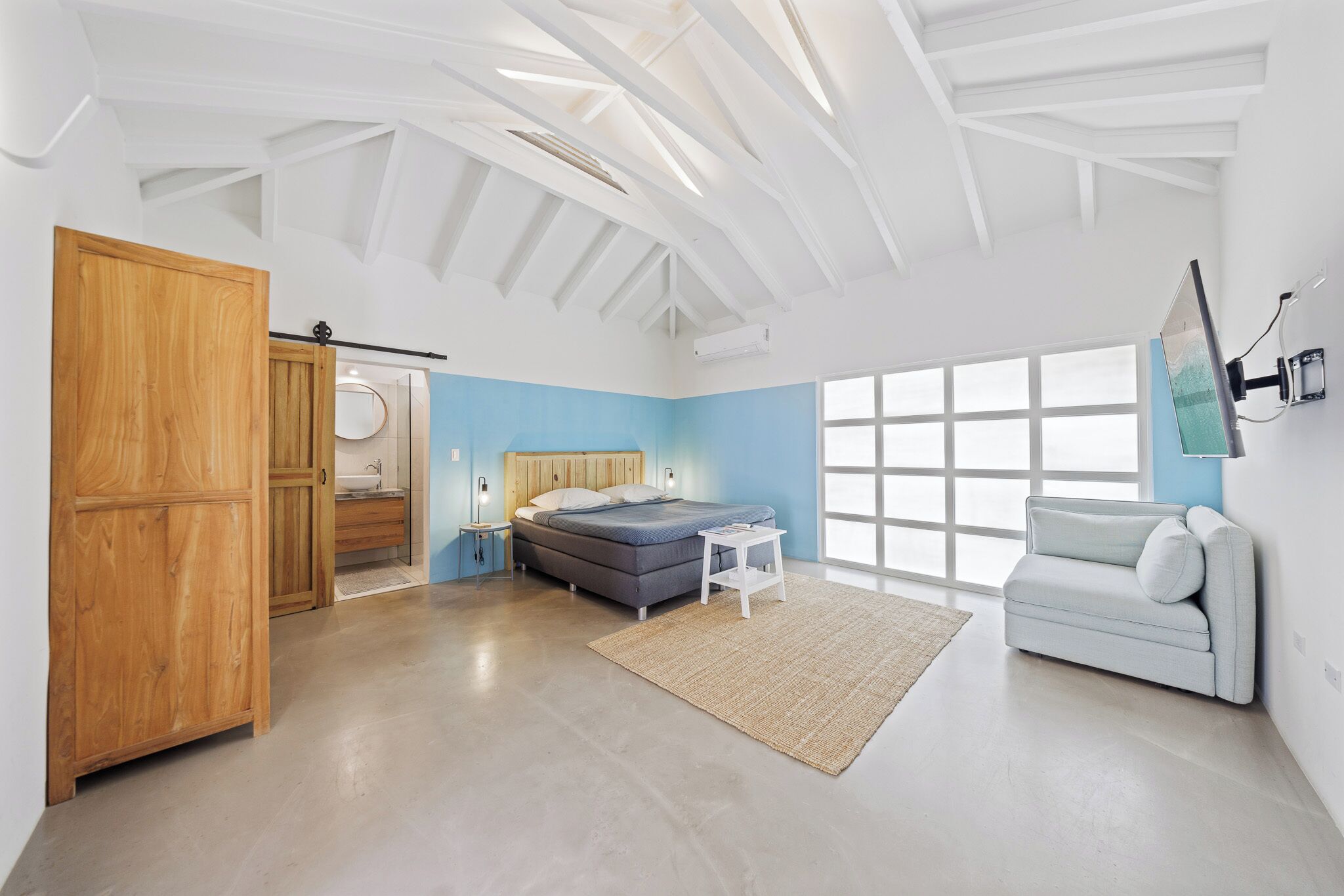 1 bedroom, in-room safe, iron/ironing board, WiFi