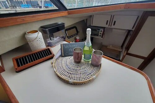 Irish Mist V @ Reefpoint Marina