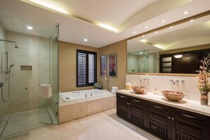 Badewanne, Whirlpool, Handtücher, Seife