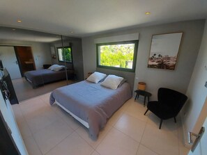 2 bedrooms, iron/ironing board, free WiFi, bed sheets - Villa du Parmelan between lake and mountains with private heated pool (Nâves-Parmelan)