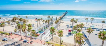 Panoramic ocean view and stunning sunsets in Oceanside with EV charger & AC!