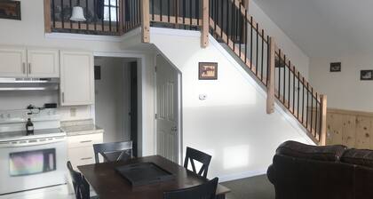 River view cabin Direct Snowmobile Access