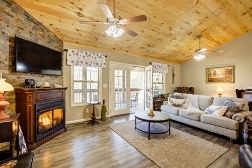 Quiet Cabin Mountain Retreat UC STR #021754