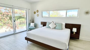 4 bedrooms, in-room safe, iron/ironing board, travel cot