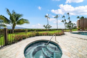 Outdoor pool, a heated pool - DIRECT OCEANFRONT LUXURY ON THE SOUTH SIDE!  ROMANTIC AND PEACEFUL! (Kihei)
