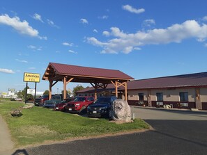 Exterior - American Inn (Murdo)